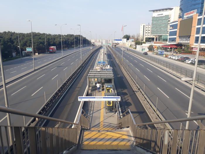 Sokağa çıkma yasağının ardından İstanbulda tarihi görüntüler