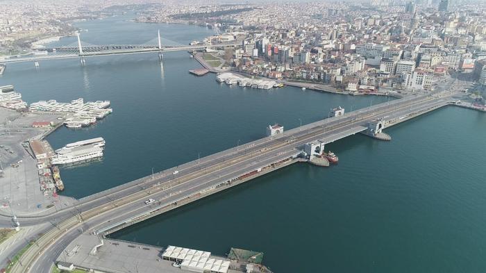 Sokağa çıkma yasağının ardından İstanbulda tarihi görüntüler