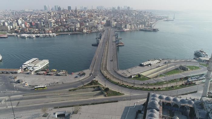 Sokağa çıkma yasağının ardından İstanbulda tarihi görüntüler