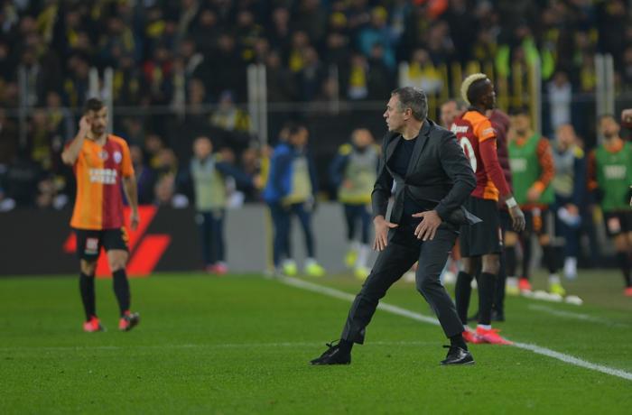 İşte Fenerbahçeli taraftarların attığı tweetlerin bazıları...