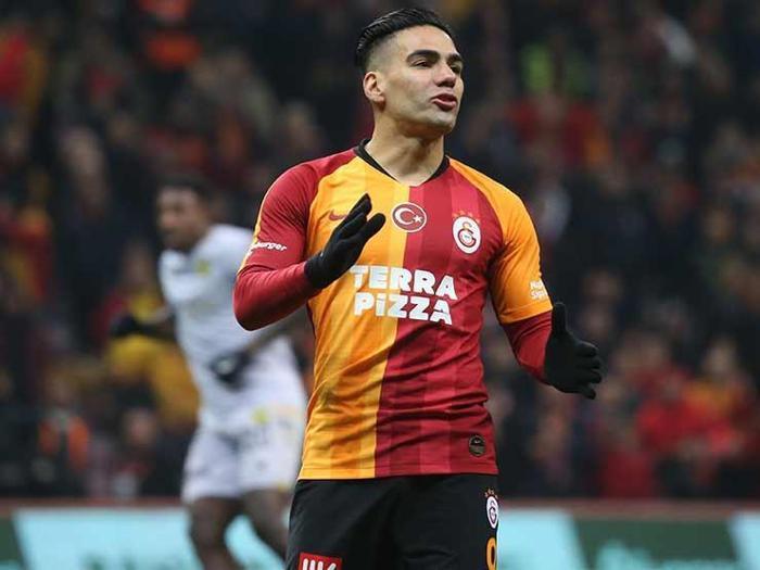 Galatasarayda akıl oyunları...
