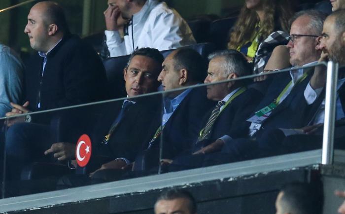 Fenerbahçede o gün geldi Ali Koçun açıklaması bekleniyor...