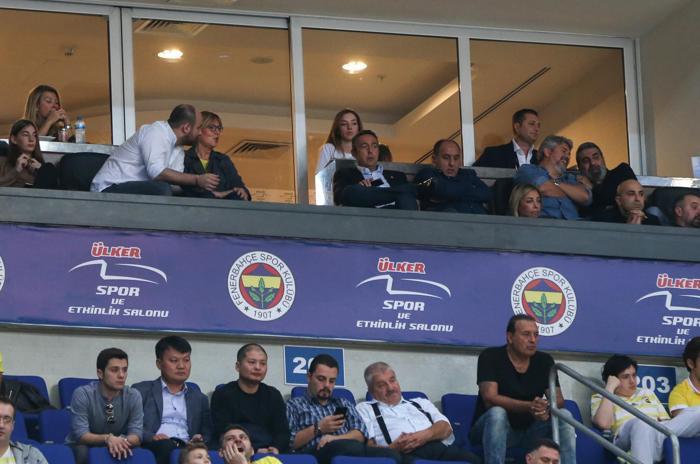 Fenerbahçede o gün geldi Ali Koçun açıklaması bekleniyor...