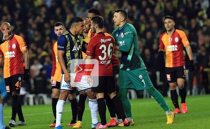 Fenerbahçe-Galatasaray derbisinden kareler Ozan Tufan-Fatih Terim gerilimi...