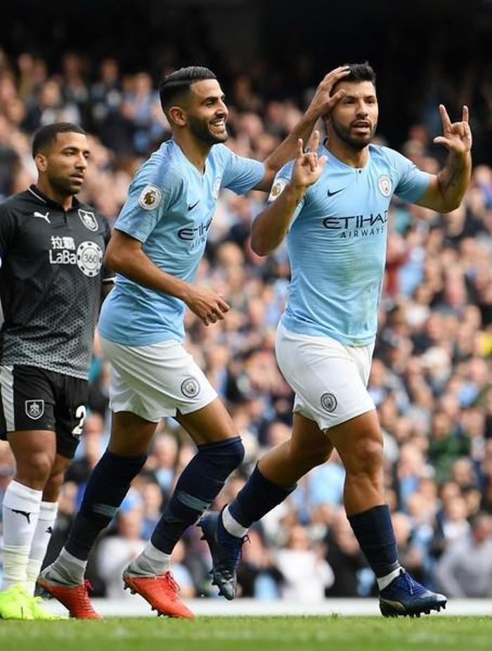 Mahrez eşinden boşandı, şimdi Agüeronun eski sevgilisiyle