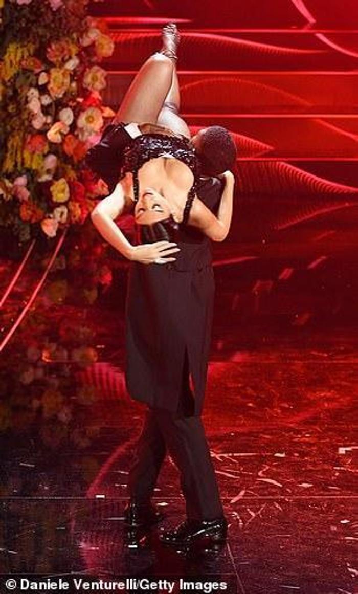 Cristiano Ronaldonun sevgilisi Georgina Rodriguezden sürpriz