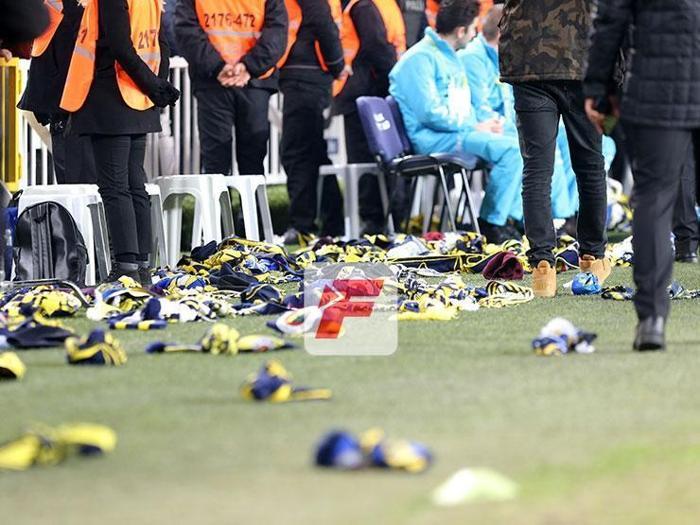 Fenerbahçe taraftarlarından Elazığdaki depremin mağdurlarına destek