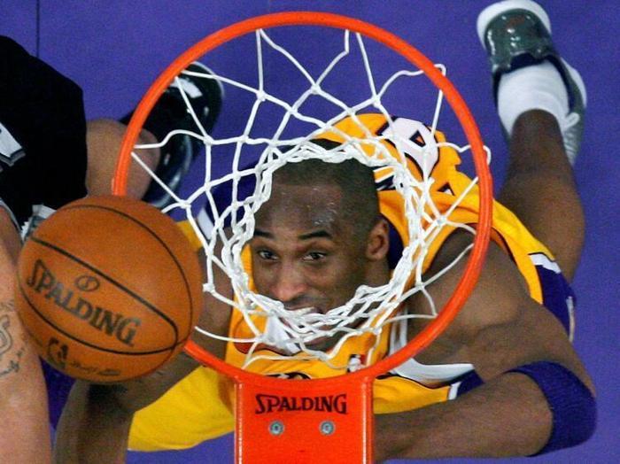 Kobe Bryantın ölümü ünlüler dünyasını yasa boğdu