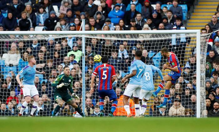 Cenk Tosunlu Crystal Palacedan Manchester Cityye çelme