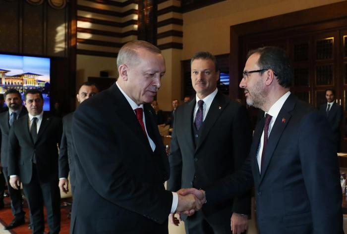 Cumhurbaşkanı Erdoğan, kulüpleri kabul etti