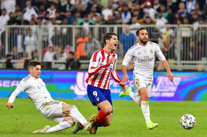 Şampiyon Real Madrid kupasına kavuştu
