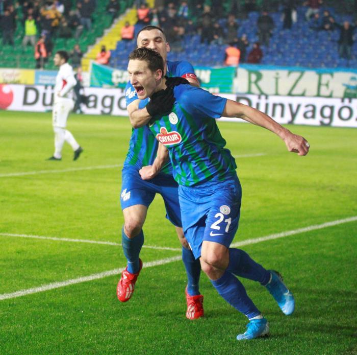 Milan Skoda - Slavia Prag ====> Çaykur Rizespor (Bedelsiz)