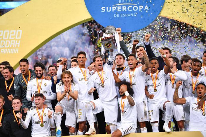 Şampiyon Real Madrid kupasına kavuştu