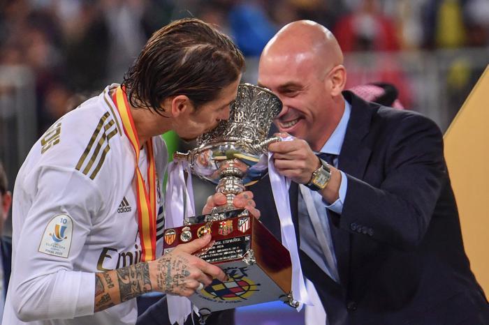 Şampiyon Real Madrid kupasına kavuştu