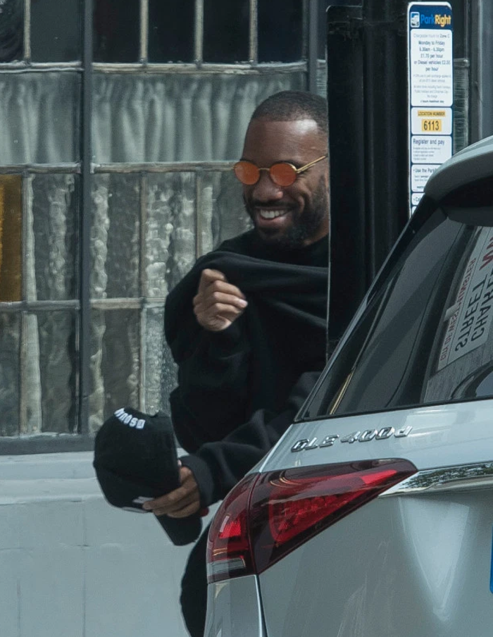 Alexandre Lacazette sevgilisini Funda Gedik ile aldattı Jartiyer detayı...