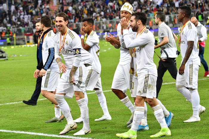 Şampiyon Real Madrid kupasına kavuştu