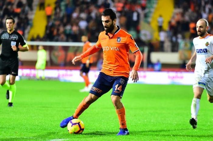 Arda Turan ile Mino Raiola arasında gece yarısı transfer görüşmesi