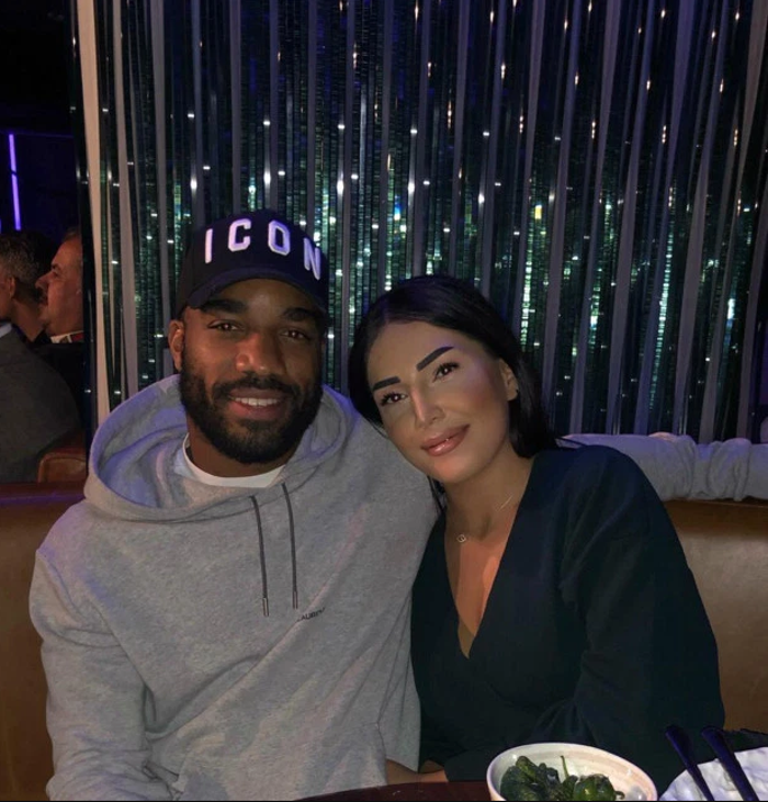 Alexandre Lacazette sevgilisini Funda Gedik ile aldattı Jartiyer detayı...