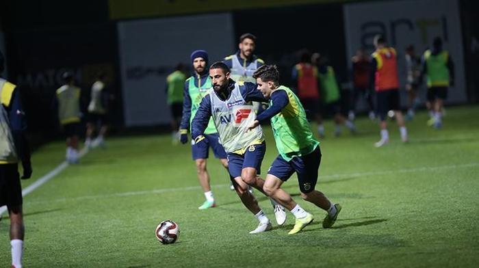 Fenerbahçe antrenmanında sakatlık şoku