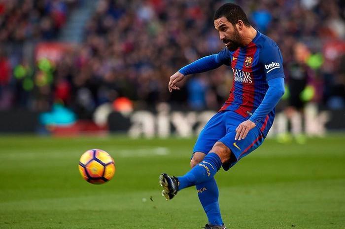 Arda Turan ile Mino Raiola arasında gece yarısı transfer görüşmesi