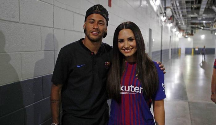 Neymar ve Demi Lovato aşk mı yaşıyor