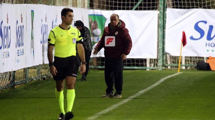 Fatih Terim çılgına döndü, sahaya girdi İşte o anlar...