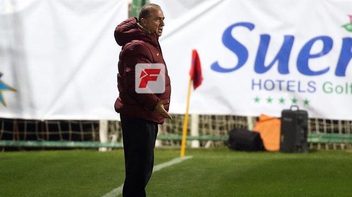Fatih Terim çılgına döndü, sahaya girdi İşte o anlar...