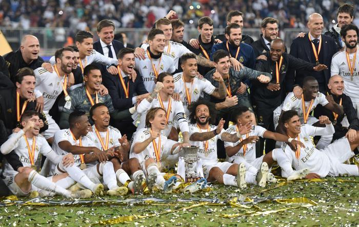Şampiyon Real Madrid kupasına kavuştu