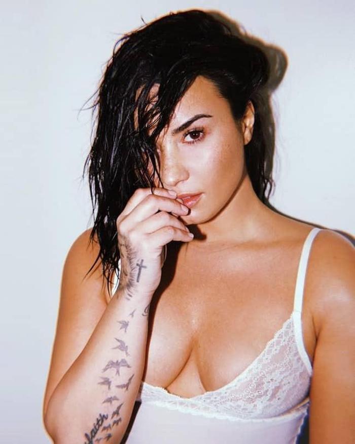 Neymar ve Demi Lovato aşk mı yaşıyor