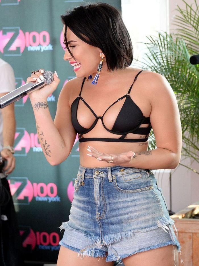 Neymar ve Demi Lovato aşk mı yaşıyor