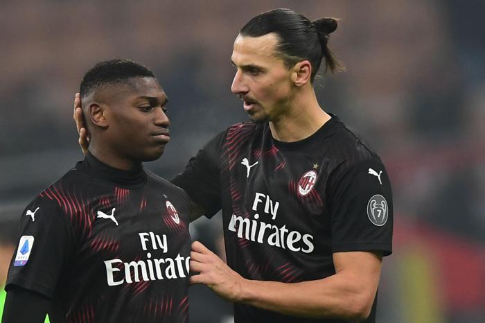 Zlatan Ibrahimovic yıllar sonra Milan formasıyla sahada