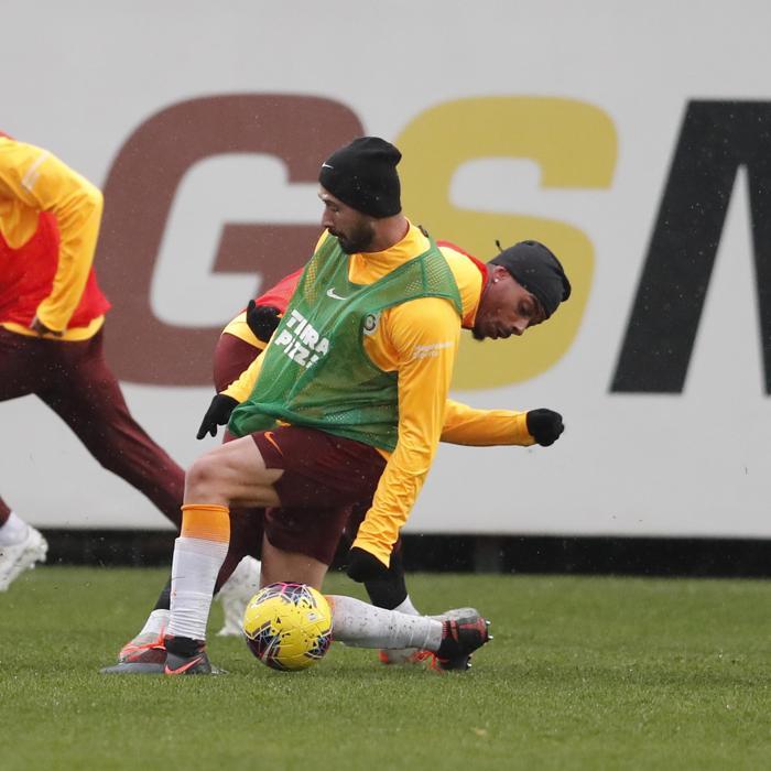 Galatasarayın yeni transferi Marcelo Saracchi ilk antrenmanına çıktı