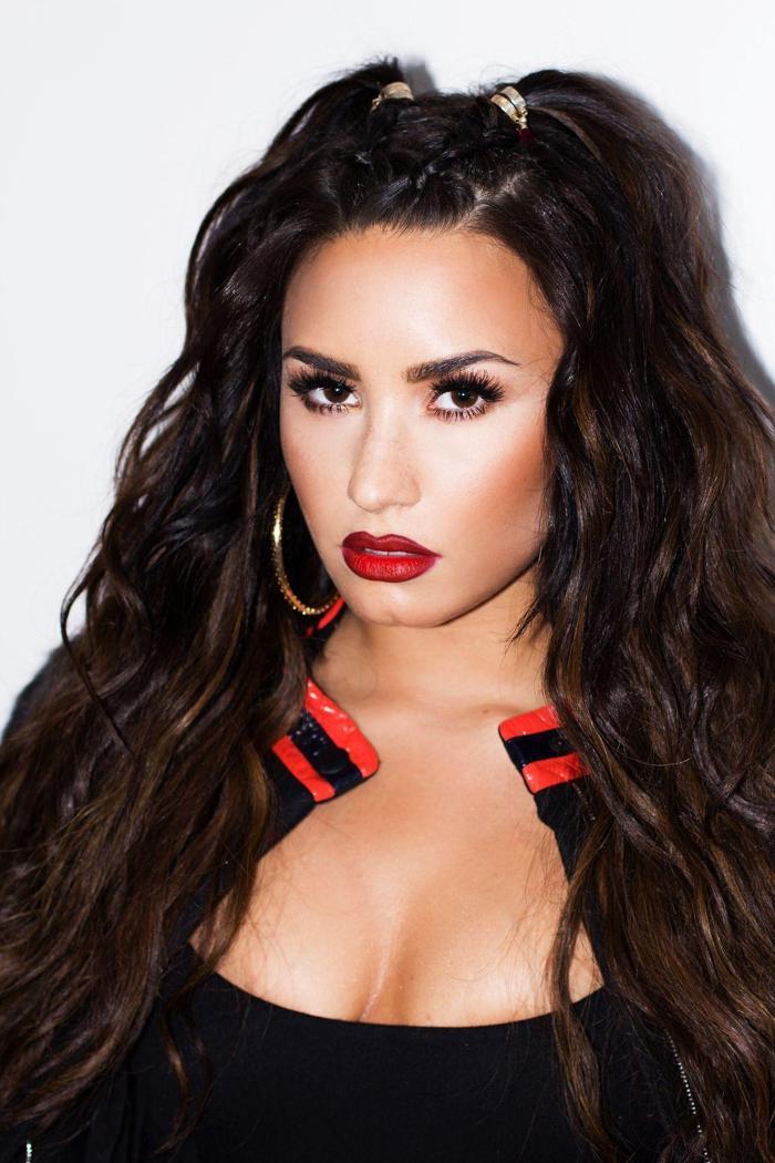 Neymar ve Demi Lovato aşk mı yaşıyor