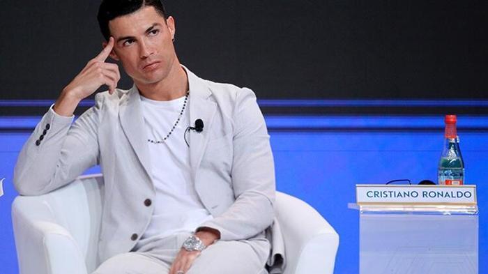 Cristiano Ronaldonun saati ve yüzüğü servet değerinde
