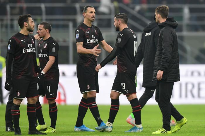 Zlatan Ibrahimovic yıllar sonra Milan formasıyla sahada