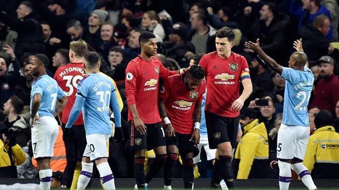 Manchester City Liverpoolun 14 puan gerisine düştü