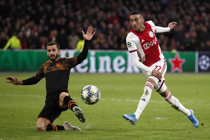 Hollanda devi Ajaxa büyük şok