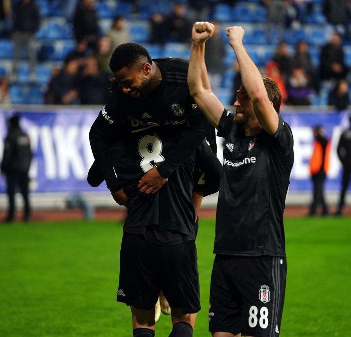 Beşiktaşlı futbolculardan büyük sevinç