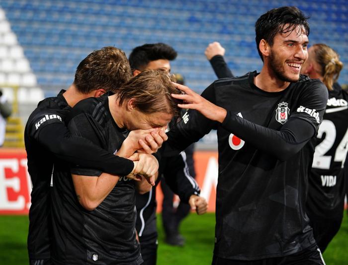 Beşiktaşlı futbolculardan büyük sevinç