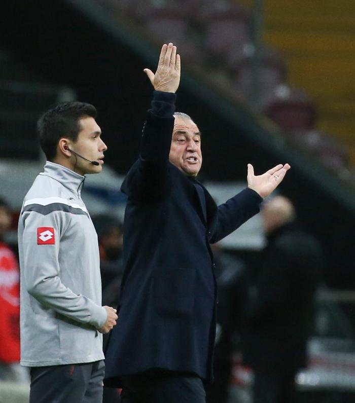 Galatasaray taraftarı çıldırdı: Yazıklar olsun
