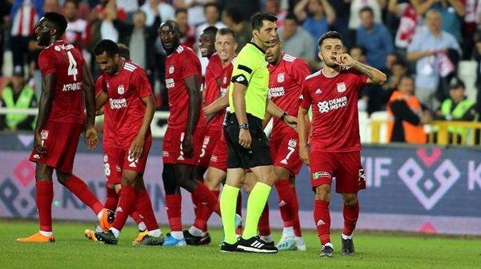Emre Kılınç / Sivasspor / Yaş:25 / Sözleşme bitiş: 31.05.2020