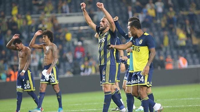 FENERBAHÇE EVİNDE GOL OLUP YAĞDI
