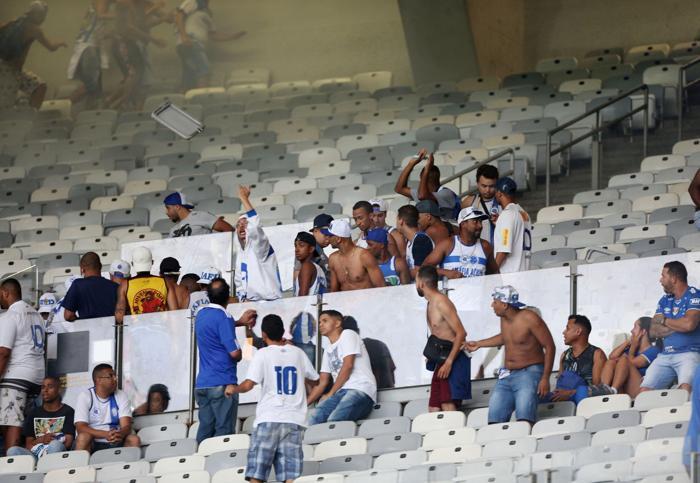 Cruzeiro küme düştü, ortalık savaş alanına döndü