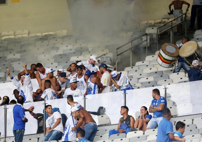 Cruzeiro küme düştü, ortalık savaş alanına döndü