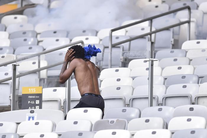 Cruzeiro küme düştü, ortalık savaş alanına döndü