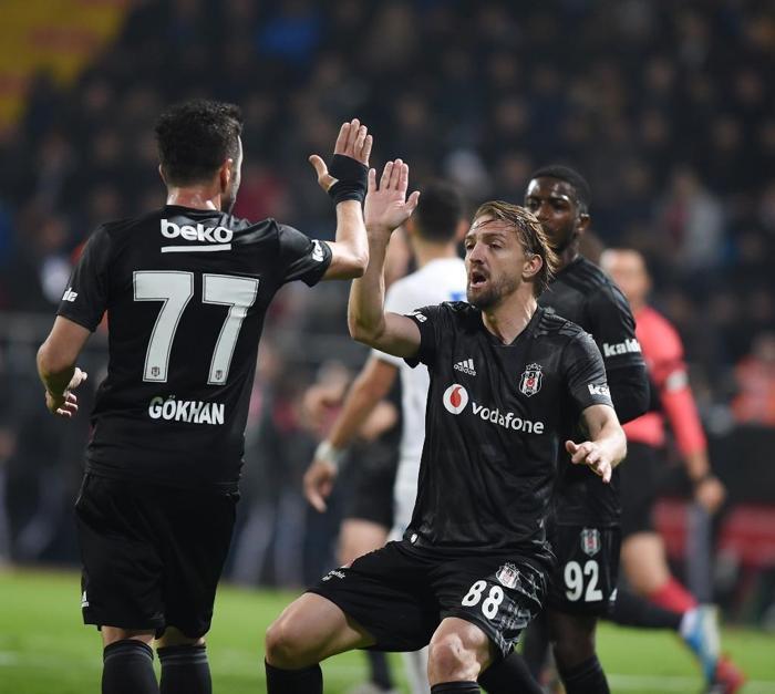 AVCI HAKLI ÇIKTI (ERMAN ÖZGÜR)