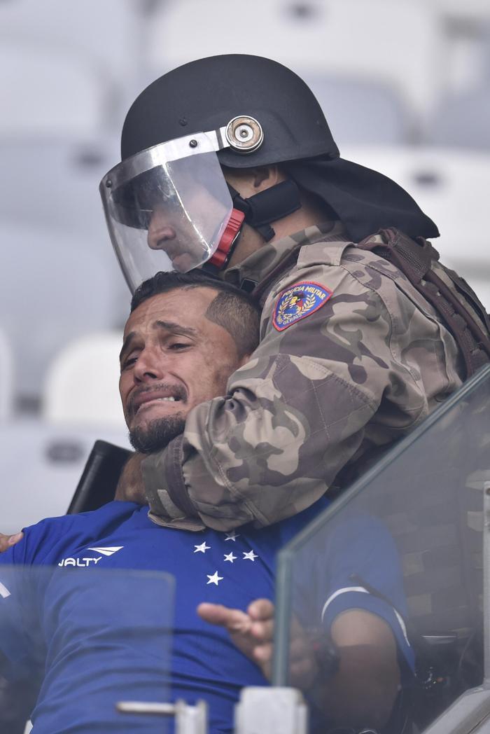 Cruzeiro küme düştü, ortalık savaş alanına döndü