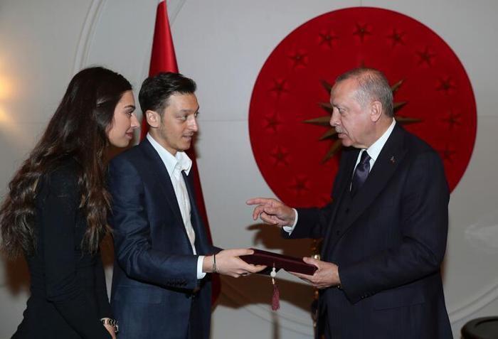 Almanyadan Mesut Özil ve İlkay Gündoğan itirafı