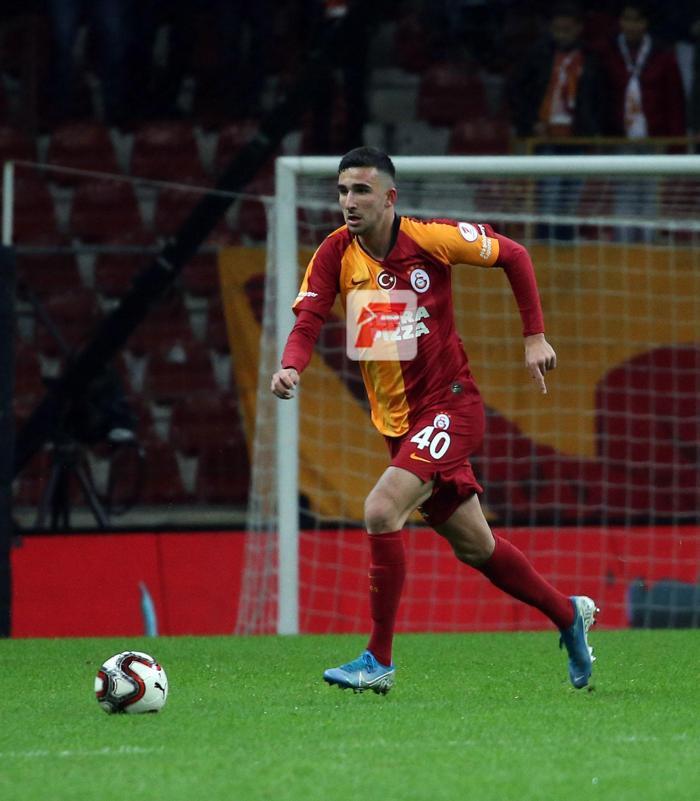 Galatasarayın genç yıldızı Emin Bayram alkış topladı