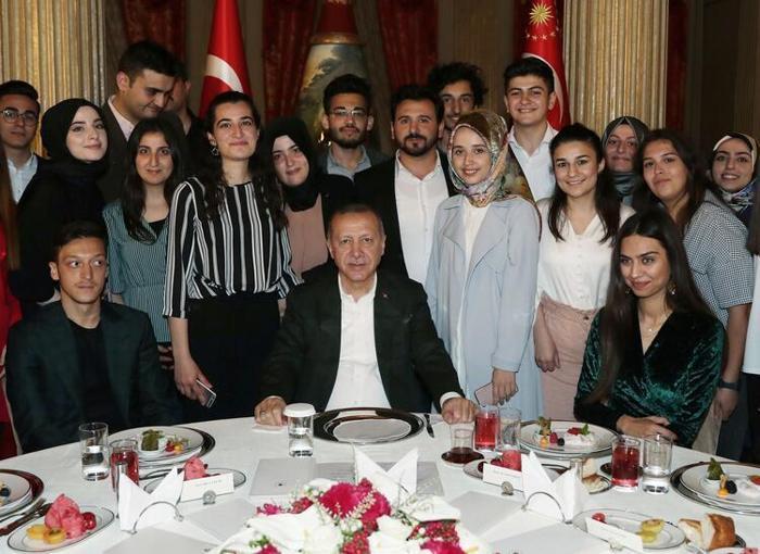 Almanyadan Mesut Özil ve İlkay Gündoğan itirafı